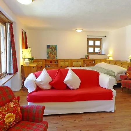 Apartment Chesa Rossa By Interhome *